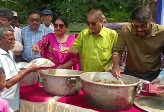 Durgapur में ADDA ने शुरू किया मां कैंटीन, सिर्फ 5 रुपए में मिलेगा भरपेट भोजन