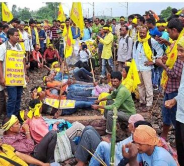 दूसरे दिन भी कुर्मी समाज की नाकाबंदी, 85 एक्सप्रेस ट्रेनें रद्द, यात्रियों को हुई परेशानी
