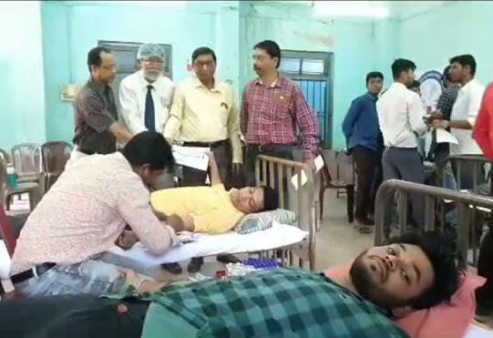 Asansol के फार्मेसी कॉलेज में लगाया गया रक्तदान शिविर 