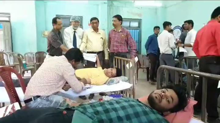 Asansol के फार्मेसी कॉलेज में लगाया गया रक्तदान शिविर 