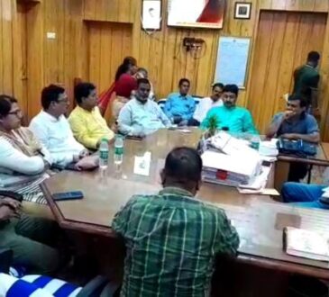 AMC के मेयर ने सभी MIC के साथ बैठक की, गारुई नदी और ड्रेनों की सफाई पर दिया जोर