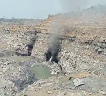 रानीगंज में ईसीएल के बाँसड़ा ओपीसी में आग लगने से मचा हड़कंप