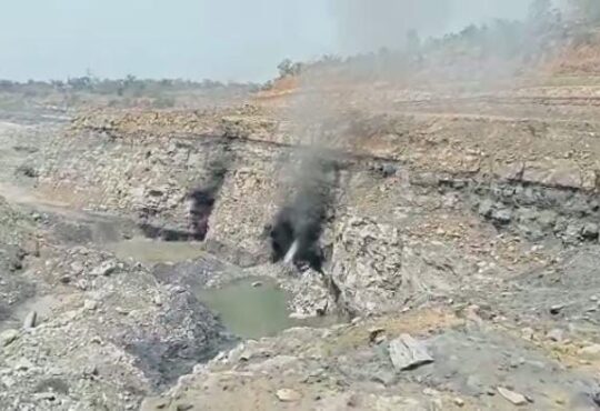 रानीगंज में ईसीएल के बाँसड़ा ओपीसी में आग लगने से मचा हड़कंप