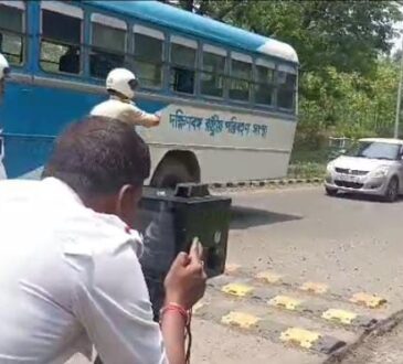 Durgapur में स्पीड लेजर गन से वाहनों की स्पीड पर निगरानी, ओवर स्पीड पर जुर्माना  