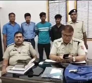Raniganj Police ने 3 दिन के भीतर दंपत्ति से छिनतई की गुत्थी सुलझाई, 3 आरोपी गिरफ्तार