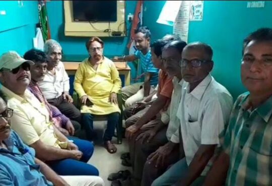 Asansol बस स्टैंड में बस कर्मियों से 'रंगदारी' वसूलने पर होगी कार्रवाई, INTTUC नेता राजू अहलूवालिया की चेतावनी